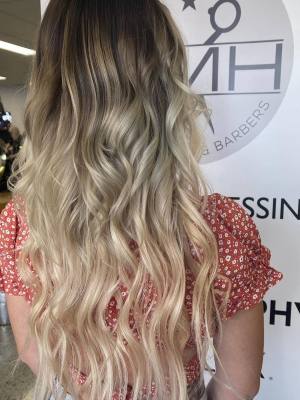 Blonde-hair-specialists-at-DMH-Hair-Salon-in-Wanneroo